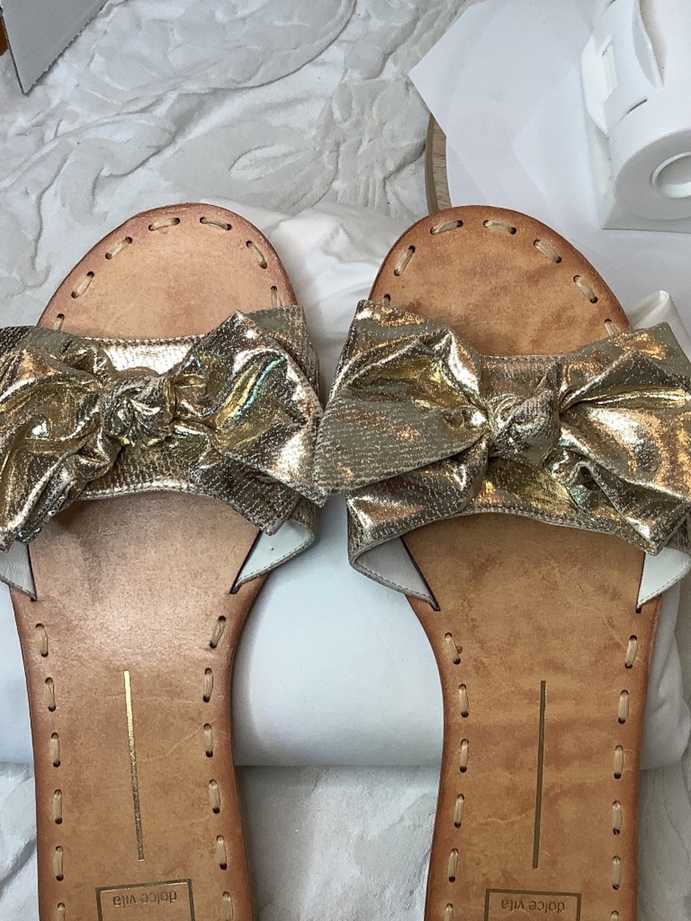 EUC Dolce Vita Gold Bow Sandal slip on flats - Picture 5 of 10